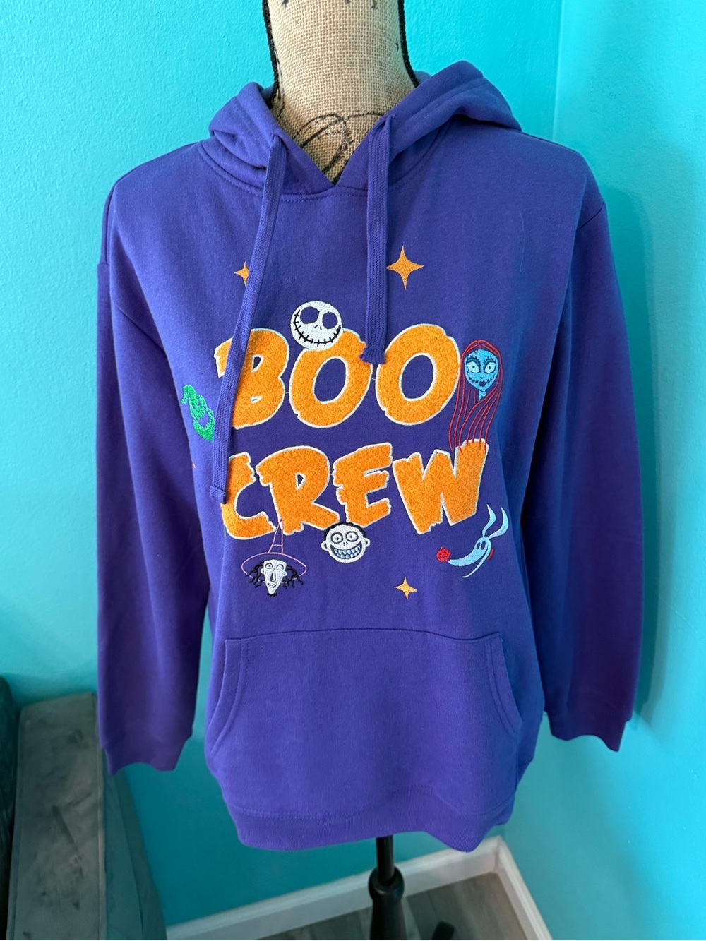 EUC Women’s Disney Purple Embroidered Boo Crew Halloween Hoodie Size Medium